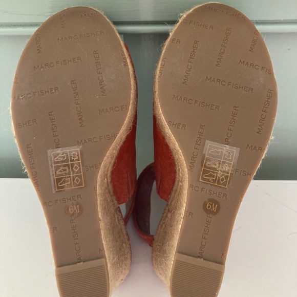 Marc Fisher Wedges - Picture 4 of 5